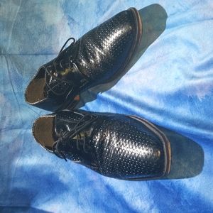 Stacy Adams black snake skin shoes